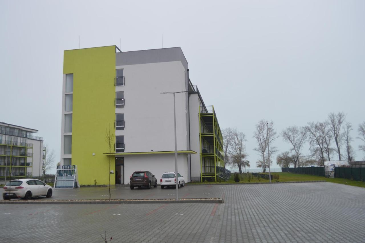 Siofok Ezuestpart Granada 2 Koezvetlen Vizparti Apartman Διαμέρισμα Εξωτερικό φωτογραφία